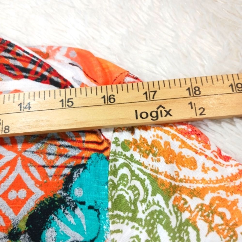 Chico's 100% Rayon Abstract Foral Print Blouse/Tunic Woman 2 V-Neck. Multicolor - Picture 5 of 12